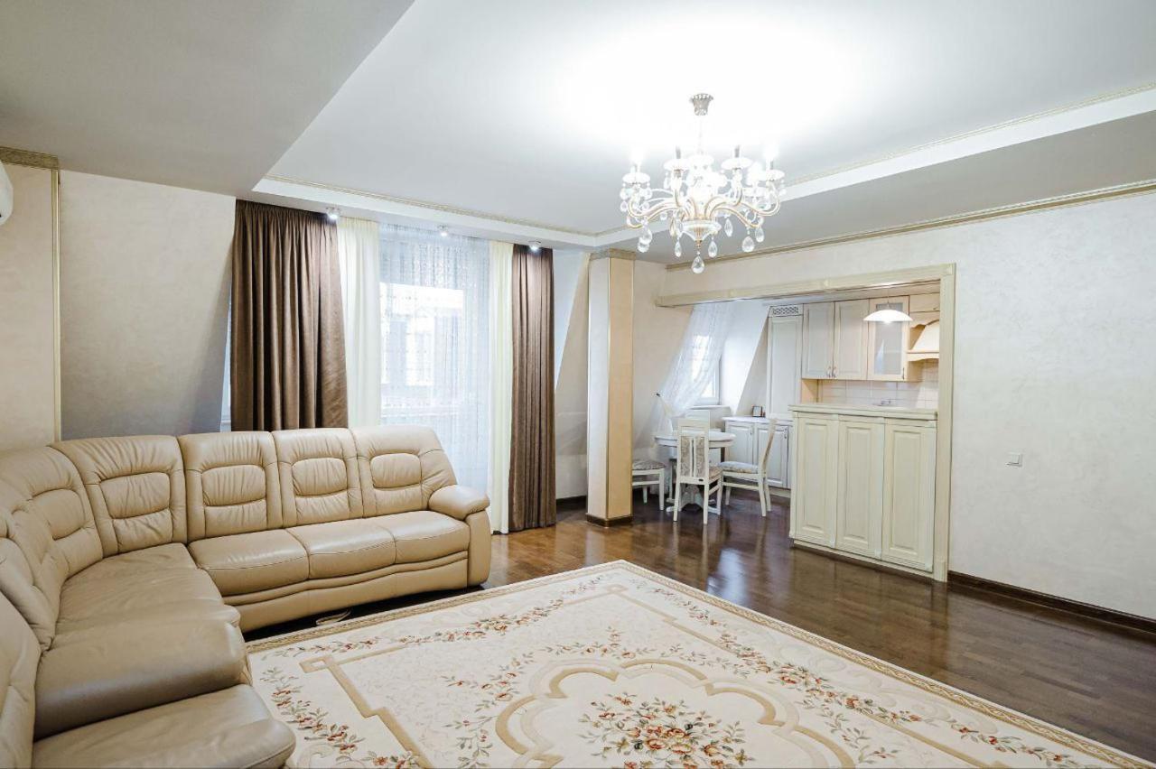 Cathedral Park And Pedestrian Zone Ultracentral Cozy Apartment In Kišiněv Exteriér fotografie