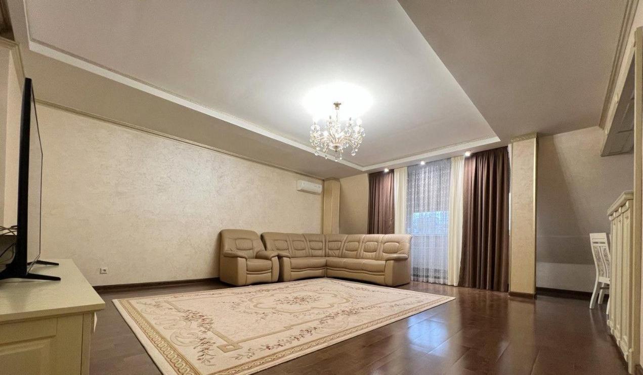 Cathedral Park And Pedestrian Zone Ultracentral Cozy Apartment In Kišiněv Exteriér fotografie
