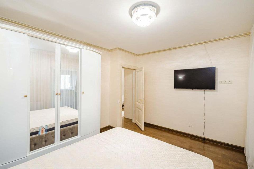 Cathedral Park And Pedestrian Zone Ultracentral Cozy Apartment In Kišiněv Exteriér fotografie