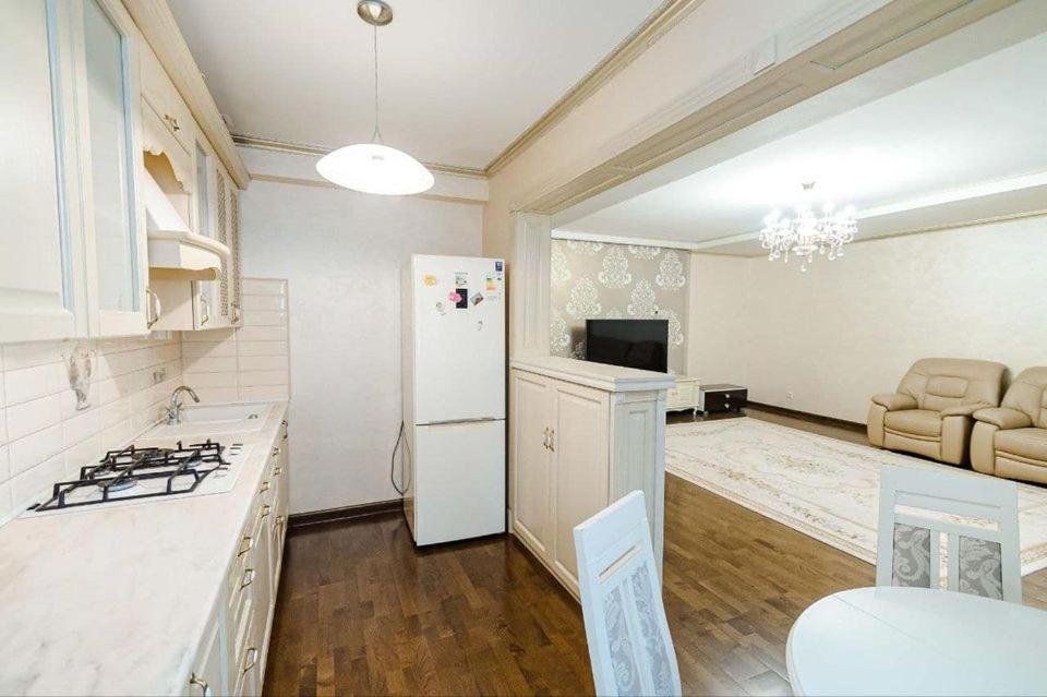 Cathedral Park And Pedestrian Zone Ultracentral Cozy Apartment In Kišiněv Exteriér fotografie