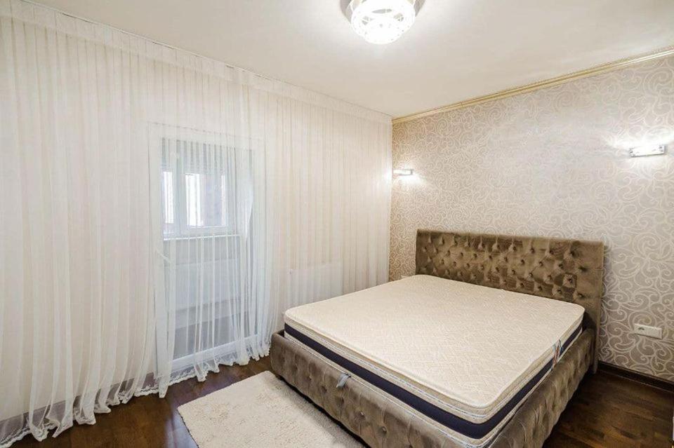 Cathedral Park And Pedestrian Zone Ultracentral Cozy Apartment In Kišiněv Exteriér fotografie